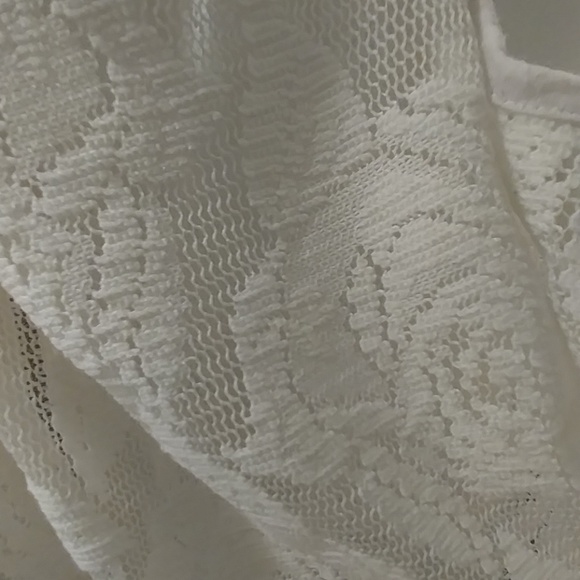 White lace crop top. - Picture 3 of 3